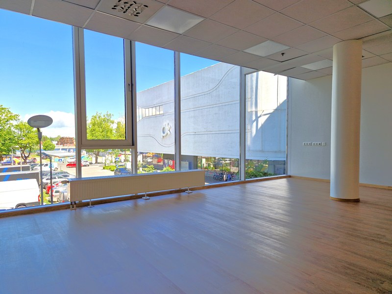 Kaasaegsed äripinnad Pärnu südalinna Aida 5 ärikeskuses